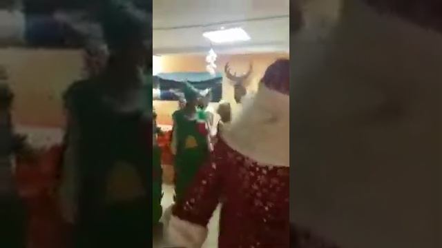 Дед мороз и снегурочка ❄️ Хоровод смотреть онлайн