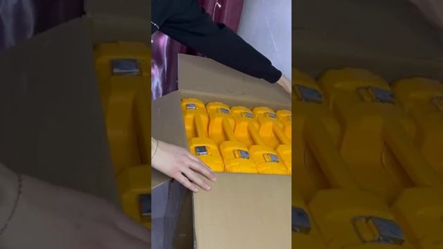 Шуруповерт Dewalt 26v с набором инструментов ?