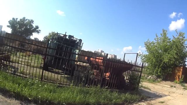 Заброшенные комбайны. ВелоСталк смотреть онлайн