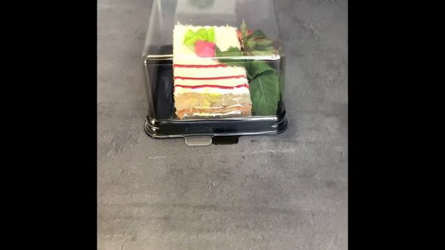 Квадратная Коробочка Пэт купол смотреть онлайн