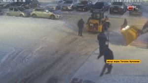 Нагой мужчина с ножом в глазу перепугал жителей Нижневартовска