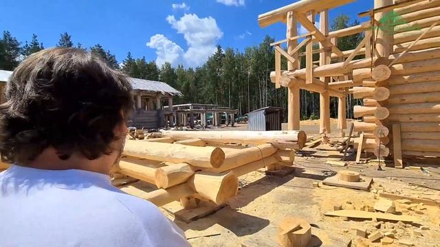 Рубим сруб из кедра. Будет ещё одна баня. СК Строим Дом Мечты.