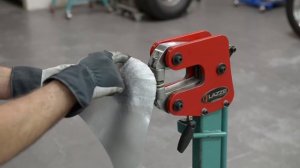 Metal Shaping with Lazze: Cab Corner (Stretcher and English Wheel Techniques).