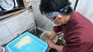 Рисовые миски, приготовленные профессионалами быстро! Старинный ресторан, любимый посетителями