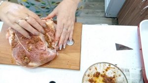 Сочная буженина из свинины в духовке.