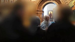 Отец Сергий изгоняет бесов