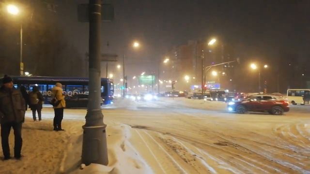 Таксист пешком. Предновогодний коллапсец в Москве. Щелковское шоссе. смотреть онлайн