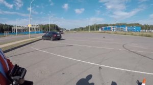 Тест-драйв БЕШЕНОЙ AUDI R8 ... 100+ км/ч. Драг против TRAXXAS XO-1