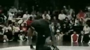 Break Dance негр отжигает.WMV