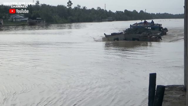 Dòng chảy dữ dội, thuyền vượt qua đập thành công hay không..? смотреть онлайн