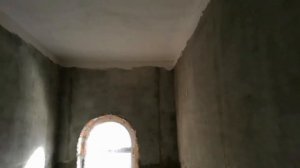 Ремонт лестничной клетки. Штукатурка стен лестничного пролёта.