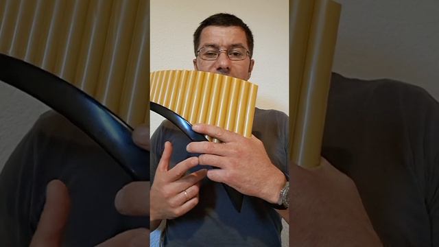 Урок 2.1 Как держать панфлейту(со стороны длинных трубок)
