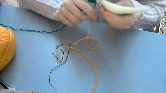 Handmade Club. Урок 3. Изготовление ёлочки из клубков смотреть онлайн