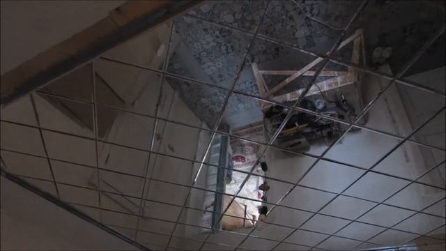 Электромобиль у соседей сверху смотреть онлайн