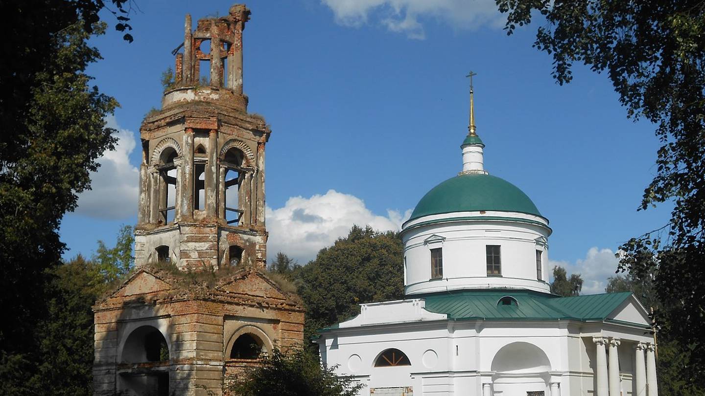 Жили дворяне Вонлярлярские. п. РАЙ. Церковь. Потрясающий закат🌞