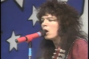 Cinderella - "Bad Seamstress Blues" (Live in Russia 1989)