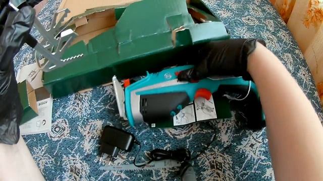 Аккумуляторная пила BOSCH Keo - пример работы. смотреть онлайн