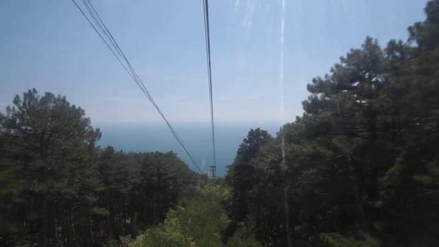 Канатная дорога Мисхор - Ай-Петри. 01.05.2013. Нижний пролет. смотреть онлайн