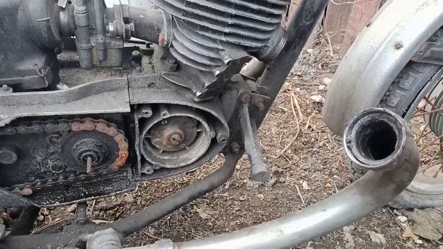 Разбираю мотоцикл ИЖ Планета-4. Демонтаж двигателя. смотреть онлайн