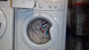 Indesit Start IWC6165 Washing Machine : Cotton load program and start (Pt 1/14)