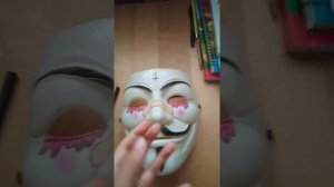 как разрисовать маску анонимуса?️