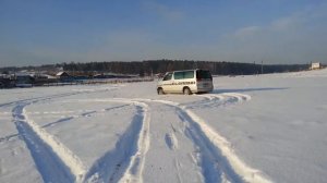 Nissan Elgrand тест драйв