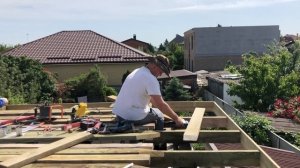 моя стройка - 16, установка лобовой доски карнизного свеса.