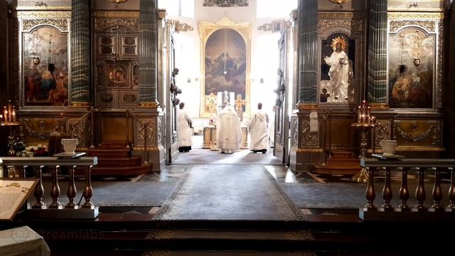 Божественная литургия в праздник Преображения Господня в Казанском кафедральном соборе смотреть онлайн