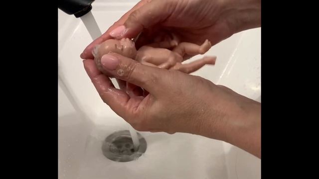 Купание силиконового пупса?❤️ ( мини реборн) смотреть онлайн