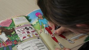 Кукла Барби необычные тесты раскраска.mp4