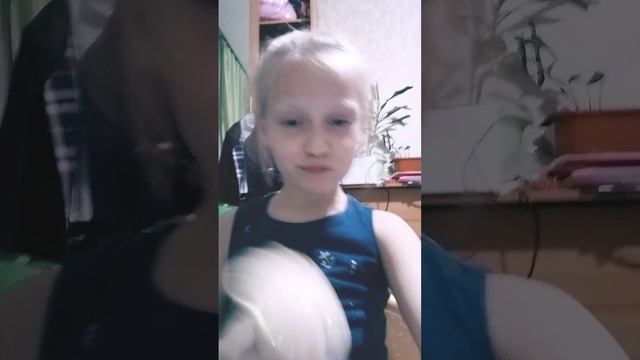 ем своё любимое мороженое смотреть онлайн