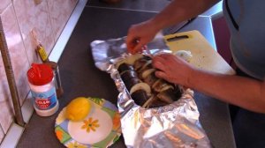 СКУМБРИЯ запеченная в духовке  с луком и со сметаной, очень вкусная!