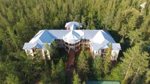 ДОМ У ОЗЕРА