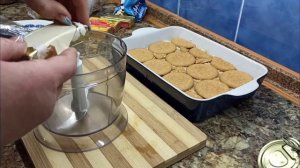 Салат Нептун с рыбной консервой и крекером?