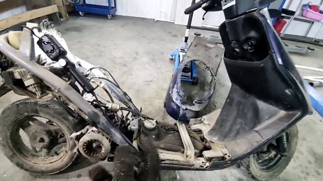 honda dio ремонт двигателя , стоял 3 года без движения ! смотреть онлайн