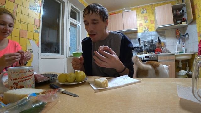 Влог: Ремонт блютуз колонки / ЗИМА / Кушаем хариус смотреть онлайн