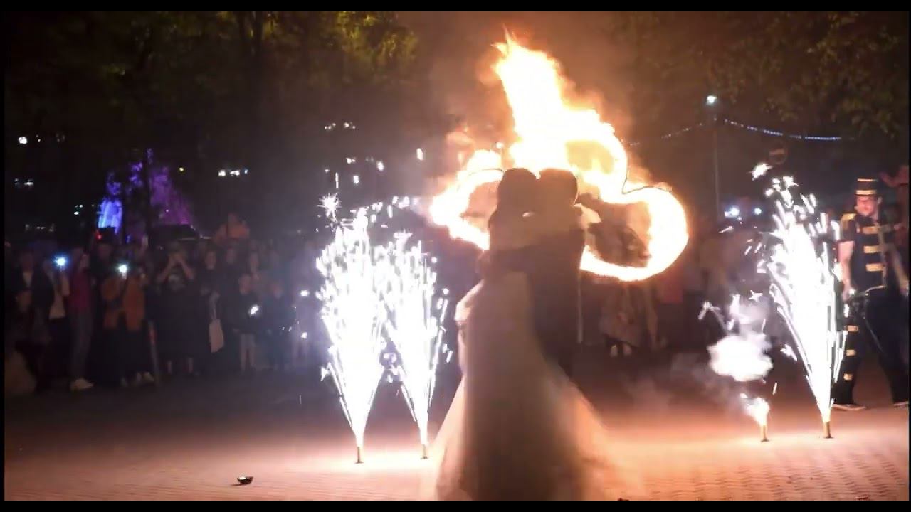 Пиротехническое Шоу. 2 актера, фонтаны, огненное сердце