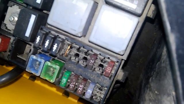 Почему сгорают машины, таких предохранителей ещё не видел, ford mondeo3. смотреть онлайн