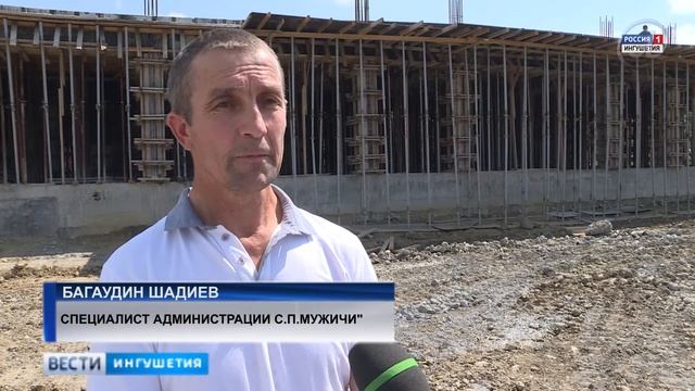 Жители сельского поселения Мужичи в ожидании сразу двух подарков смотреть онлайн