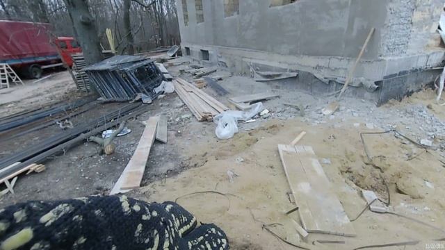 Домик у моря. Кладка кирпича. смотреть онлайн