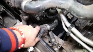 BMW F10 F11 HOW TO REMOVE INTERCOOLER PIPE HOSE. INTER COOLER HOSE STUCK BMW 520i 523i 528i 530i 53