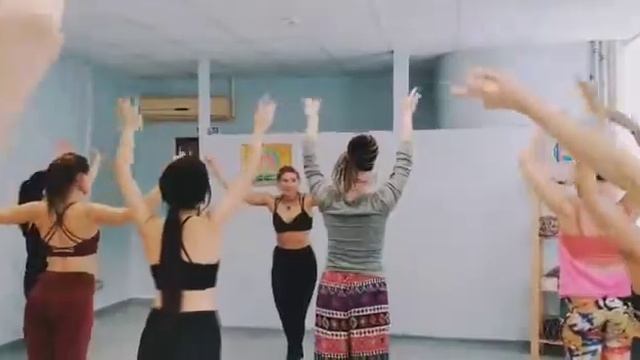 Индийские танцы ( мастер класс)