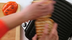 Панини с ветчиной, сыром и ананасами в гриле Tefal Health Grill Comfort GC3060