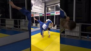 Judo Uchi-Mata - подхват под одну ногу изнутри. Школа по дзюдо в Астане ORTUS.KZ, тренер Пак Сергей