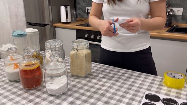 Как сделать этикетки, наклейки, бирки на емкости для специй и не только своими руками лайфхак DIY смотреть онлайн