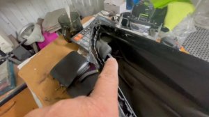 Hyundai Solaris. Замена галогенных линз на bi led.  Восстановление герметичности фары.