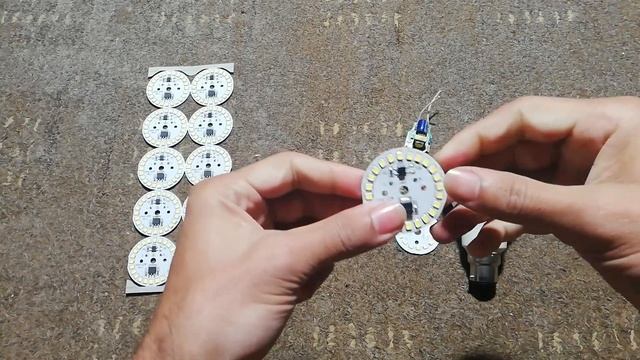 LED 220 v0lt 12 watt .Led Bulb Repair смотреть онлайн