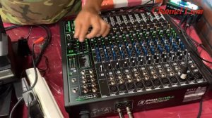 Mixer powered Mackie pro fx 16 v3
