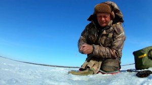 Безмотылка, ловим на новую мормышку БАНАН 👍👍👍