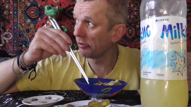 мукбанг напиток invite ананасовый картошка жаренная сало и перец маринованный халапеньо
